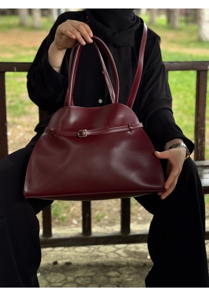 Bordo Kadın El ve Omuz Çantası, Şık ve Kullanışlı Aksesuar. modelleri