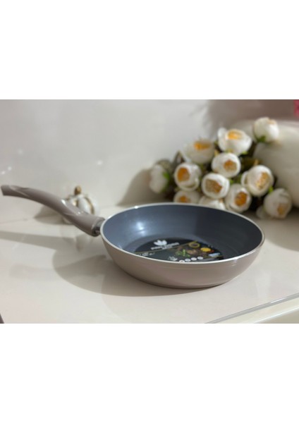 Pan-Dora Serisi 22 cm Kristal Ezme Seramik Tek Kulp Tava