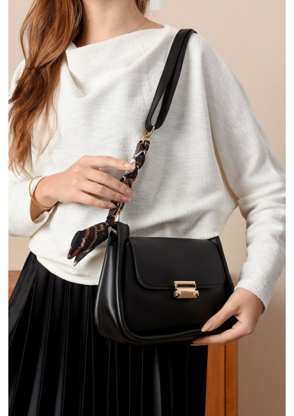 Şık Kadın Omuz Çantası Fular Detaylı, Modern ve Kullanışlı Tasarım fiyatları