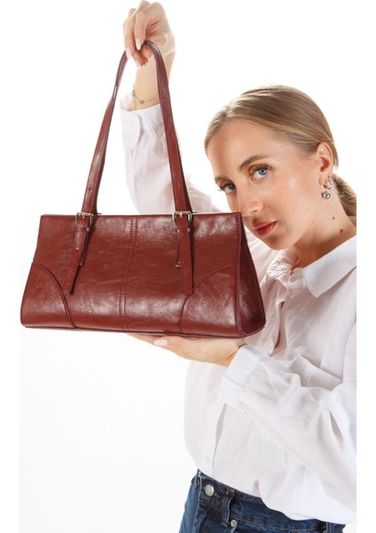 Şık Bordo Cherry El ve Omuz Çantası, Zarif ve Kullanışlı Tasarım