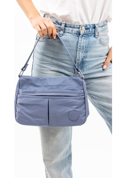 Suya Dayanıklı Çok Cepli Unisex Omuz ve Çapraz Çanta, Şık ve Pratik Kullanım Sağlar.