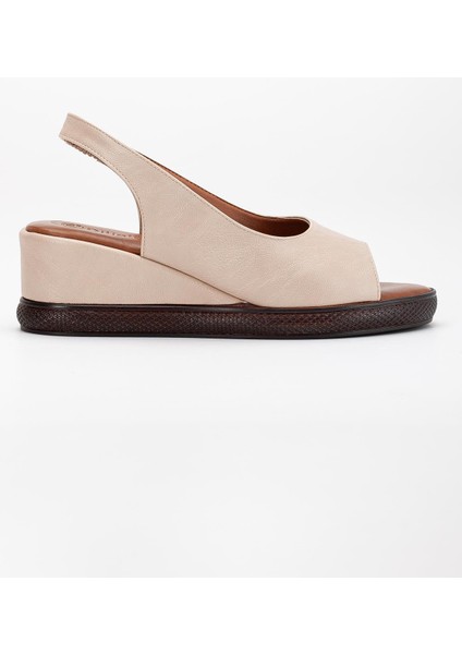 Kadın Dolgu Topuklu Ayakkabı Bej Yan Kapalı Burun Açık