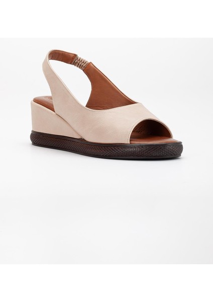 Kadın Dolgu Topuklu Ayakkabı Bej Yan Kapalı Burun Açık