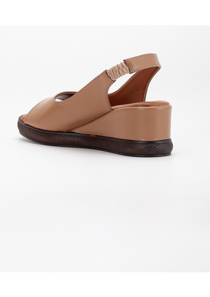 Kadın Dolgu Topuklu Ayakkabı Vizon Yan Kapalı Burun Açık