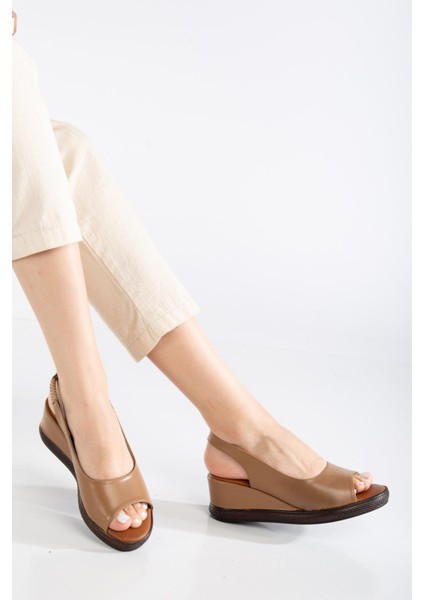 Kadın Dolgu Topuklu Ayakkabı Vizon Yan Kapalı Burun Açık