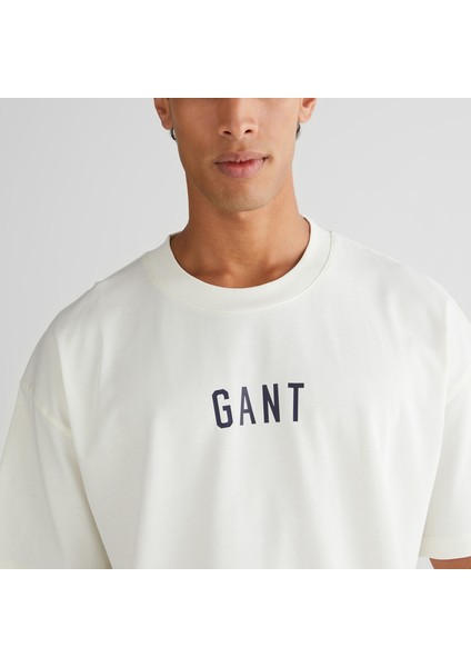 Erkek Krem Relaxed Fit Bisiklet Yaka Logolu T-Shirt fırsatları