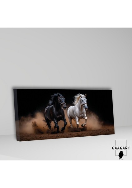 Panoramik Kanvas Duvar Tablosu Beyaz ve Siyah Koşan Atlar fiyatları
