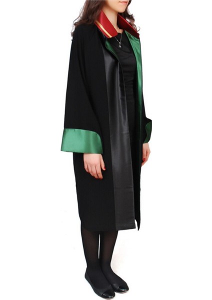 Ipek Kumaş Siyah Avukat Cübbesi, Şık ve Zarif Tasarım