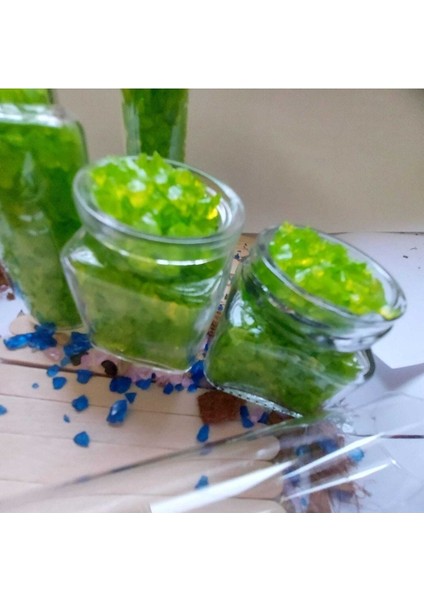 Yeşil Kırık Taş Benzeri Objeler 100GR, Doğal ve Dekoratif Kullanım Için Ideal