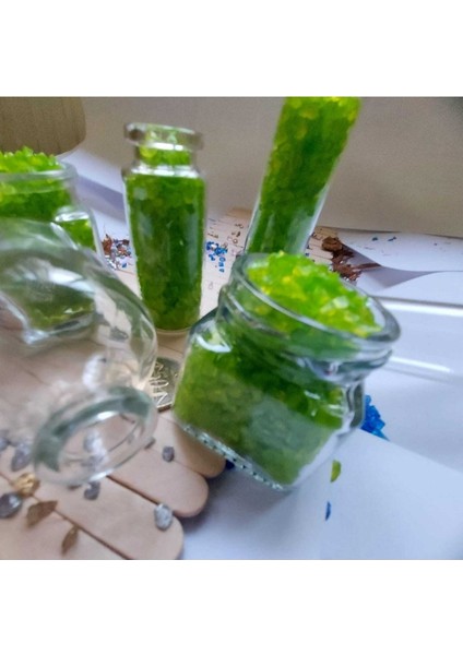 Yeşil Kırık Taş Benzeri Objeler 100GR, Doğal ve Dekoratif Kullanım Için Ideal