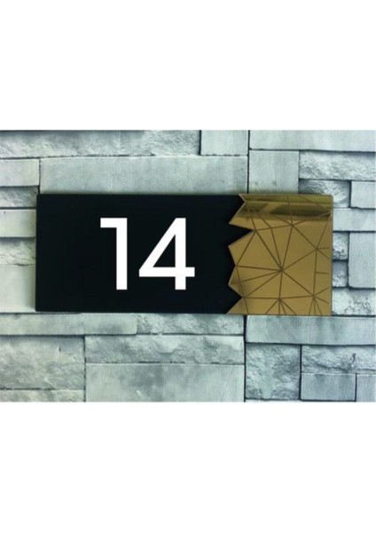 Şık Altın Aynalı Kapı Numarası, Modern ve Zarif Tasarım ile Evinizin Güzelliğine Katkı Sağlar.