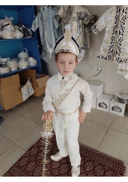 Şık ve Rahat Bebek Sünnet Elbisesi, Konforlu ve Güzel Tasarım, Bej Renk. modelleri