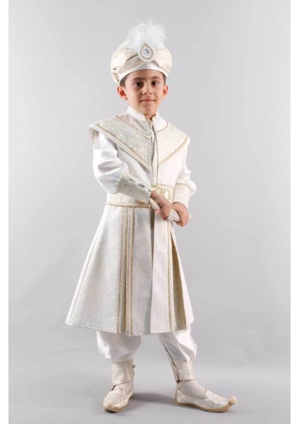 Bej Erkek Bebek Sünnet Takımı, Şık ve Konforlu Çocuk Kıyafeti Seçeneği