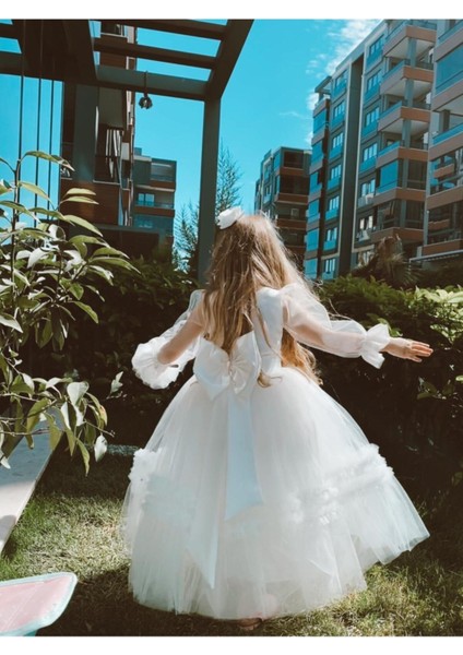 Şirin Beyaz Peri Kızı Elbisesi, Rahat ve Şık Çocuk Giyim Seçeneği