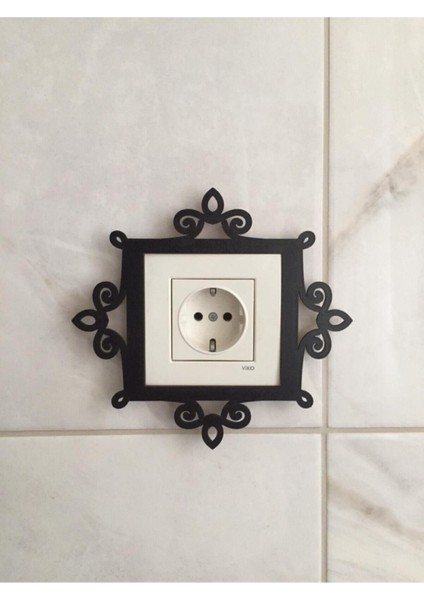 Şık Siyah Dekoratif Priz Çerçevesi, Evinize Zarif Dokunuş Katar