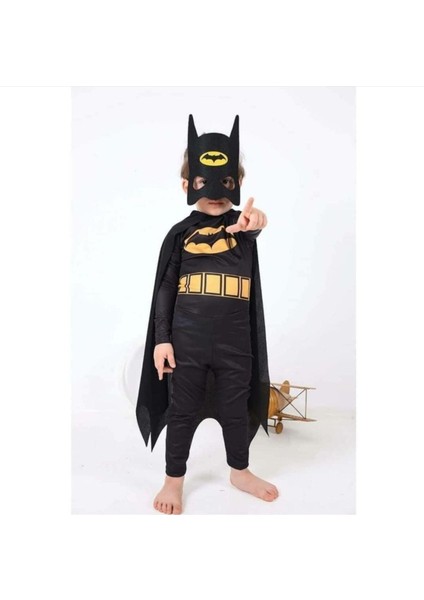 Çocuklar Için Şık ve Rahat Siyah Kostüm, Eğlence Dolu Anlar Için Ideal Seçenek