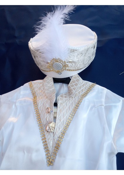 Sevimli ve Şık Bej Sünnet Kıyafeti, Özel Anlar Için Ideal Seçim fiyatları