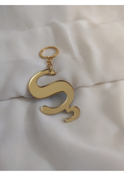 Ş Harfi Altın Sarısı Pleksi Anahtarlık, Şık ve Parlak Tasarım, Günlük Kullanım Için Ideal