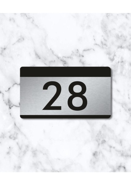 Gri Daire Kapı Numarası 28, Şık ve Modern Tasarım