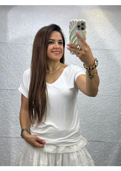 Beyaz ve Yaka Tshirt