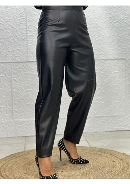 Siyah Pens Detaylı Deri Pantolon