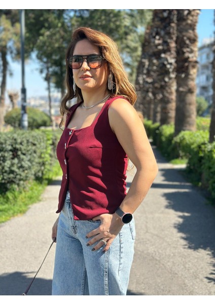 Kurdela Düğmeli Bordo Yelek modelleri