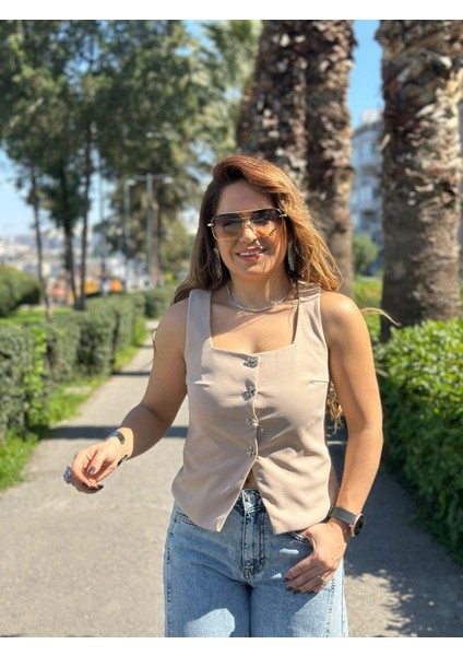 Kurdela Düğmeli Bej Yelek modelleri