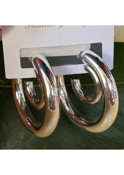 Gümüş Renk Lüks Gösterişli Küpe