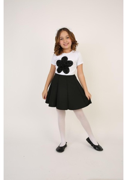 Kız Çocuk Siyah Çiçekli Body ve Kloş Etek, Özel Günler Için Şık Kombinasyon