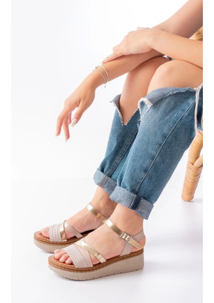 730-044 Bej Garni Ortopedik Örgü Desenli Hakiki Deri Dolgu Kadın Sandalet