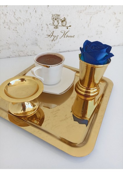 Şık Sunum Tepsisi ve Gül Seti, Özel Anlar Için Zarif ve Kullanışlı Tasarım