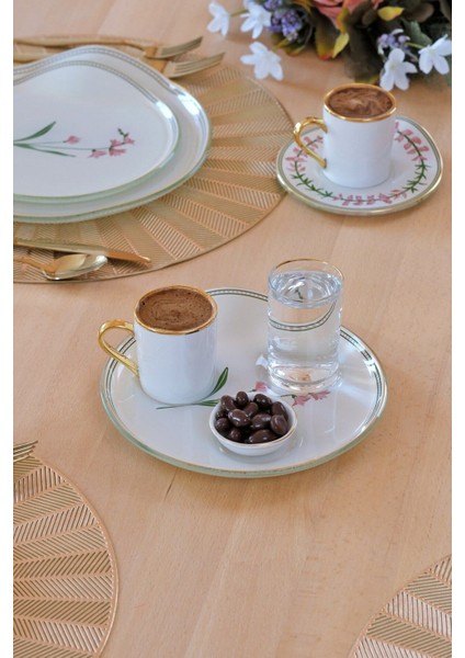 Beyaz Cam Keyiflik Kahve Takımı, Şık ve Zarif Tasarımıyla Sofralarınıza Güzellik Katıyor modelleri