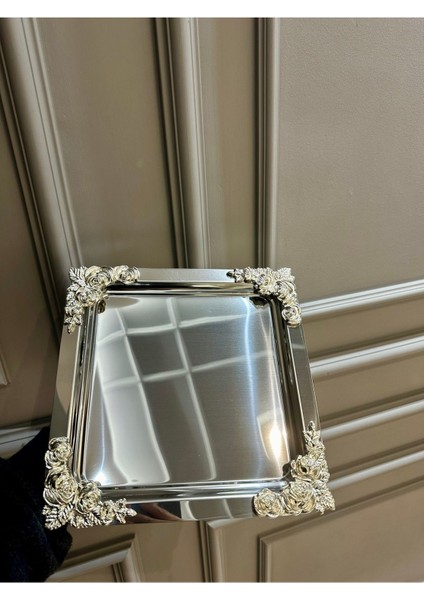 6 Adet Tek Kişilik Metal Kare Tepsi, Şık Gül Detaylarıyla Sunum Için Ideal fırsatları
