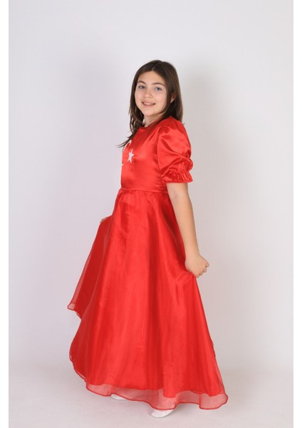 Kırmızı 23 Nisan Teması Için Renkli Kostüm Alternatifi modelleri