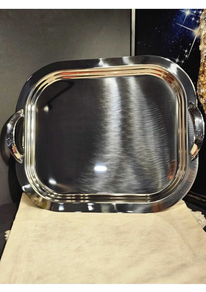 Büyük Boy Sade Metal Tepsi - Şık ve Zarif Sunum Için Ideal fırsatları