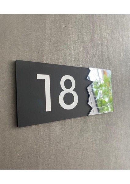 Füme Aynalı Kapı Numarası 18, Şık ve Modern Tasarım, Dayanıklı ve Kolay Uygulama modelleri