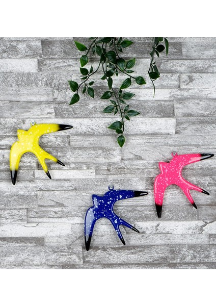 Renkli Kırlangıç Duvar Süsü Seti, 3'lü Zarif ve Neşeli Dekorasyon Unsuru