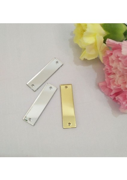 Yeşil Akrilik Aynaya 20 Küpe Deliği Yapışkanlı Tasarım