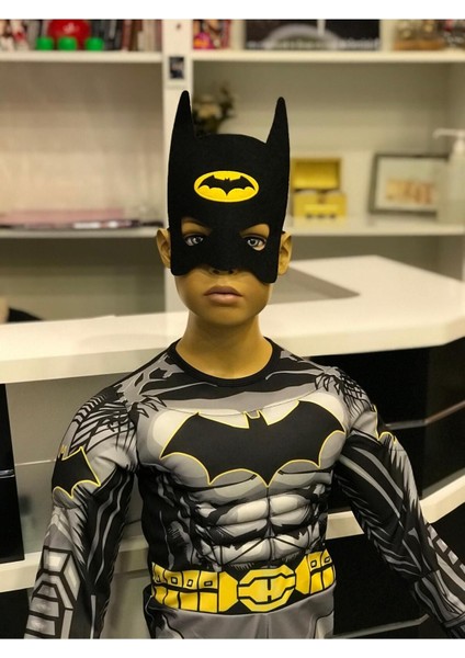 Maskeli ve Pelerinli Kahraman Kostümü, Siyah Renk, Çocuklar ve Yetişkinler Için Ideal modelleri