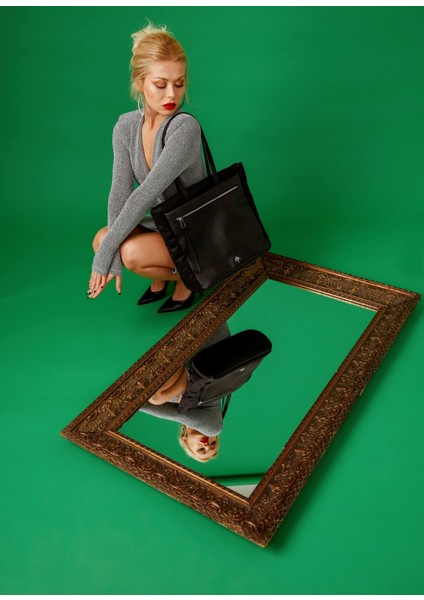 Lola Jacquline Kadın Omuz Çantası fırsatları