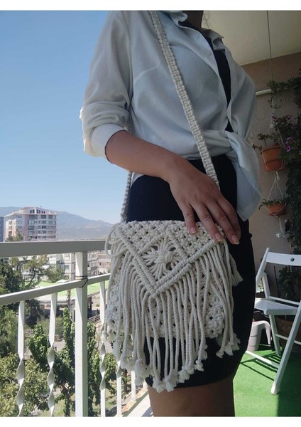 Bej Makrome Çanta, Şık ve Kullanışlı El Yapımı Aksesuar