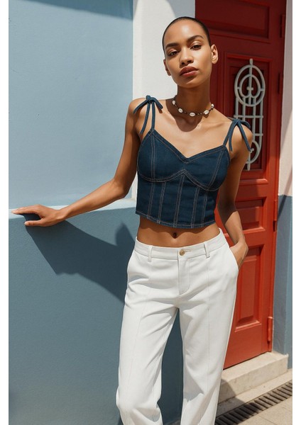 Fiyonk Detaylı Denim Bluz