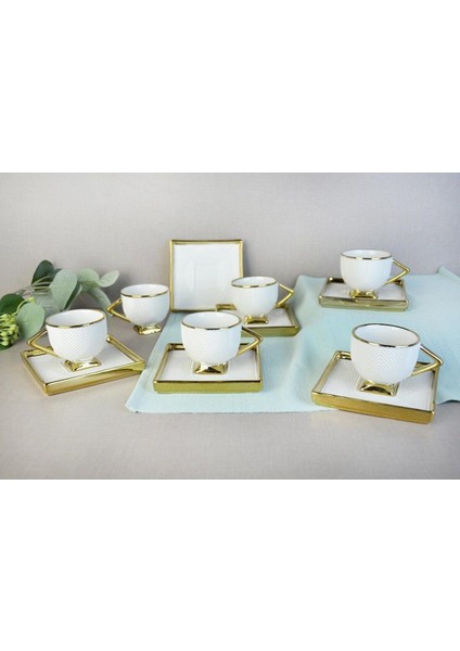 Şık Beyaz Yaldızlı Kahve Fincanı, Zarif ve Elegant Tasarım