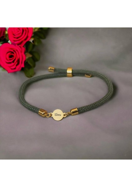 14 Ayar Plakalı Altın Ebru Ismine Özel Yeşil Ipek Örgülü Yuvarlak Motifli Hediye BILEKLIK-579ISIM