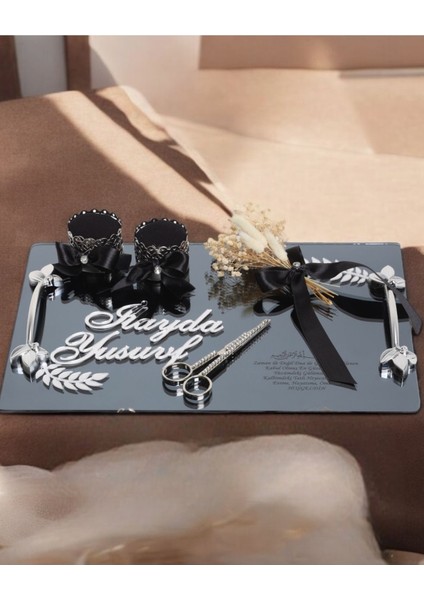 Şık Siyah Gümüş Nişan Yüzük Tepsisi, Zarif ve Kullanışlı Tasarım