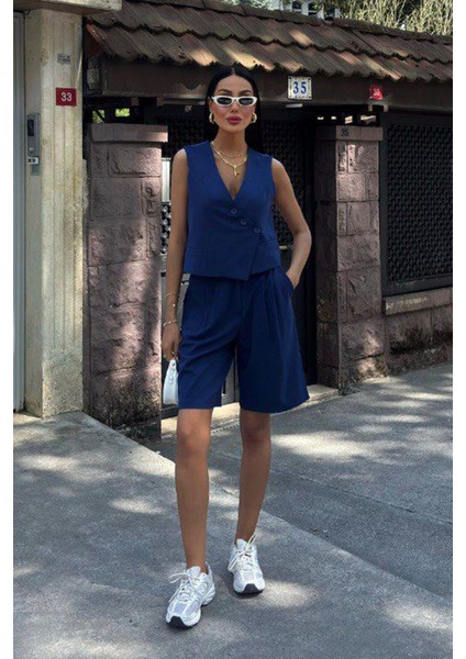 Vera Kadın Lacivert Bermuda Şortlu Takım – Yazlık Rahat Tasarım