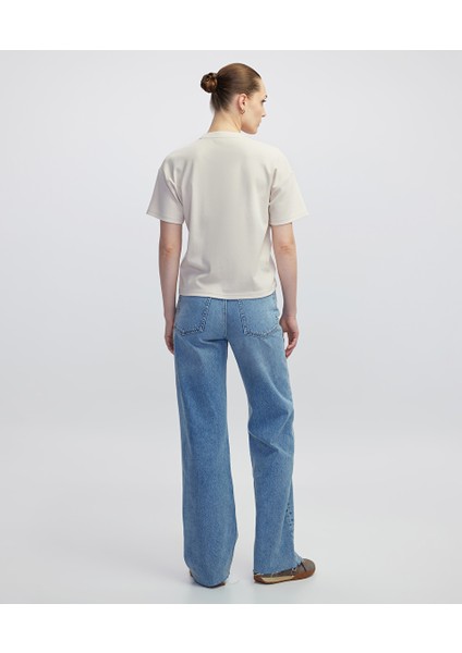 Çiçek Aplikeli Tişört IW6250070048082 fırsatları