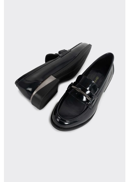 Günlük Hakiki Deri Kadın Tokalı Casual Ayakkabı fırsatları