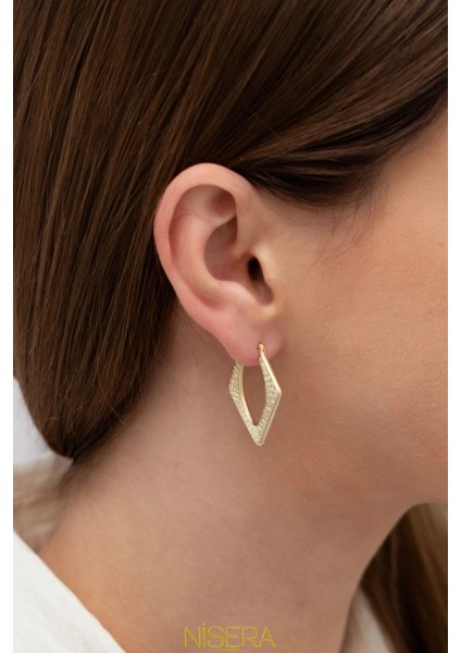 14 Ayar Üçgen Çift Taraflı Tasarım Altın Küpe fiyatları