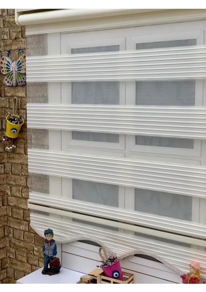 Geniş Plise Etek Dilimli Zebra Stor Güneşlik Perde fiyatları